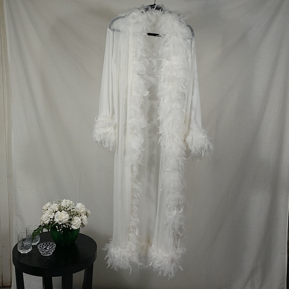 be wicked Other - Be wicked feather robe 😁